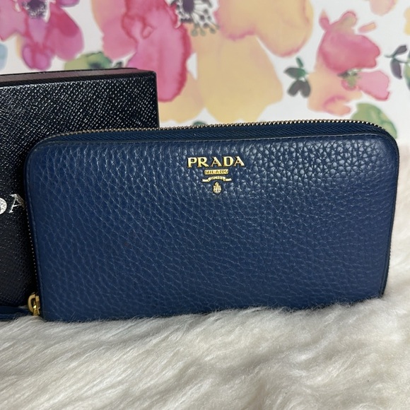 💯Authentic Prada Navy Leather Zip Wallet🍀 - Picture 13 of 13